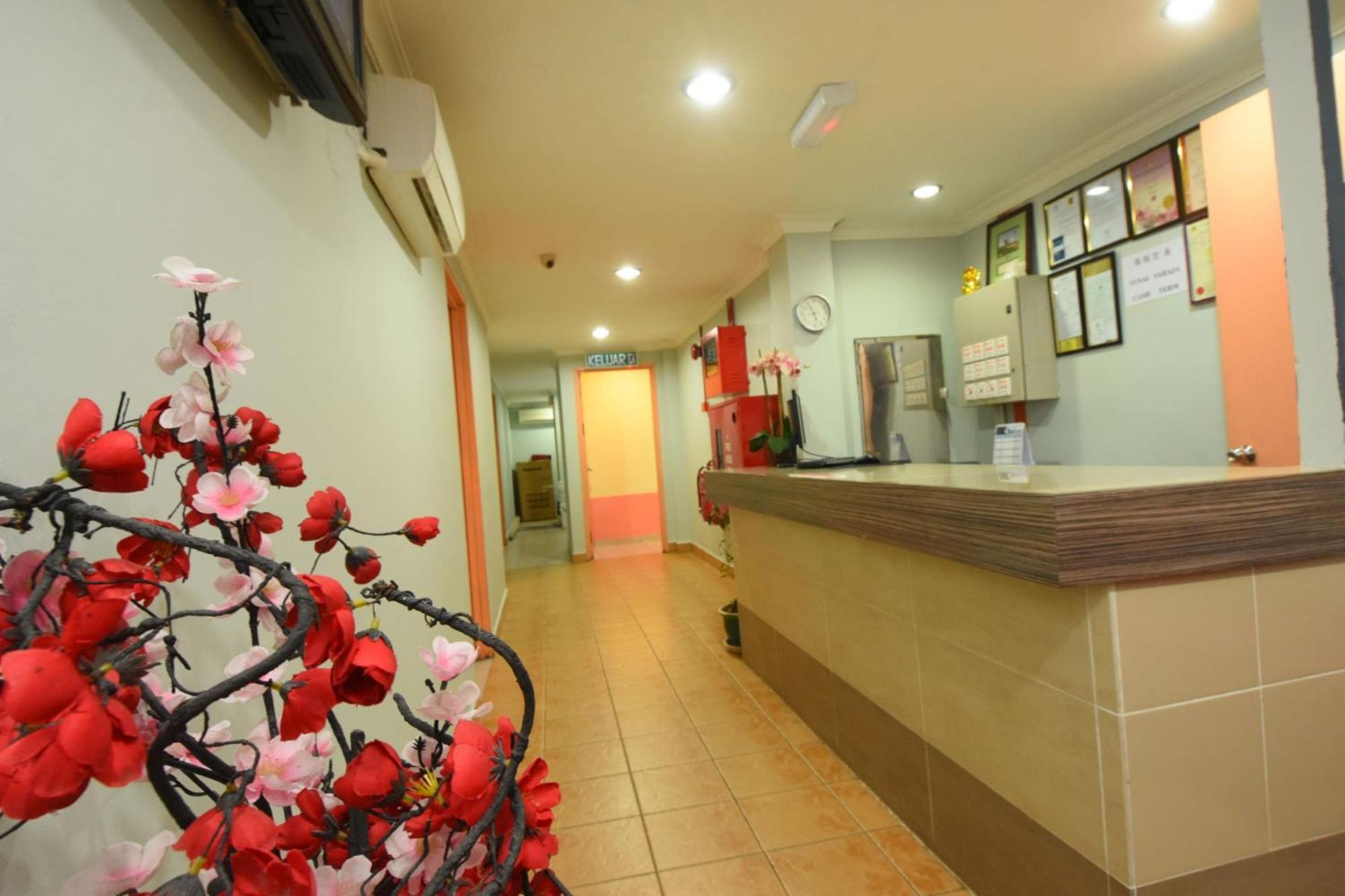 Oyo 89642 Highway Inn Mukah Экстерьер фото